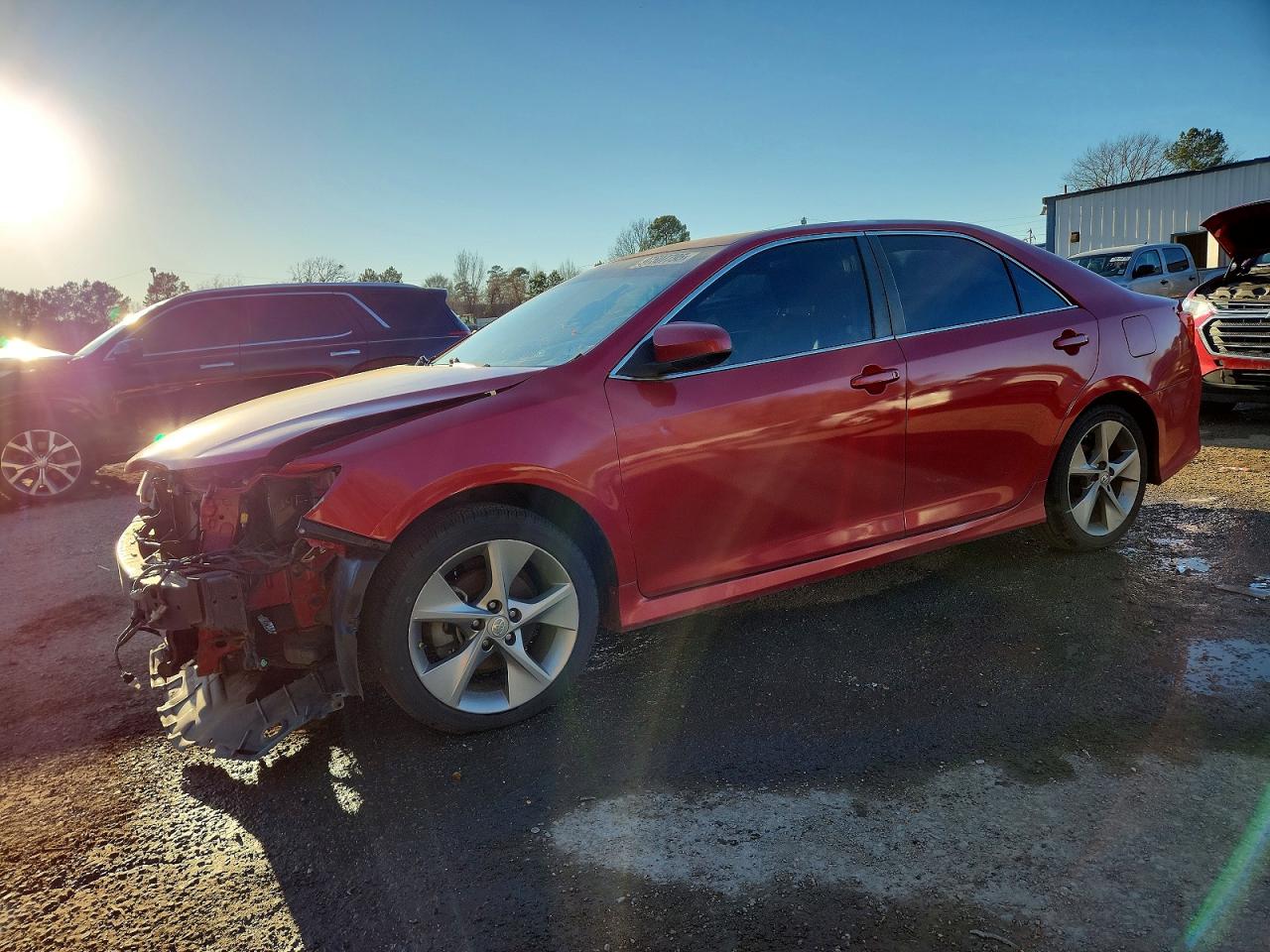2014 TOYOTA CAMRY