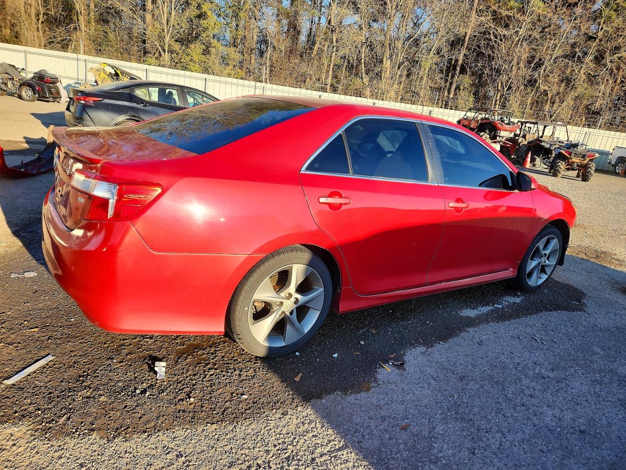 2014 TOYOTA CAMRY L photo 5