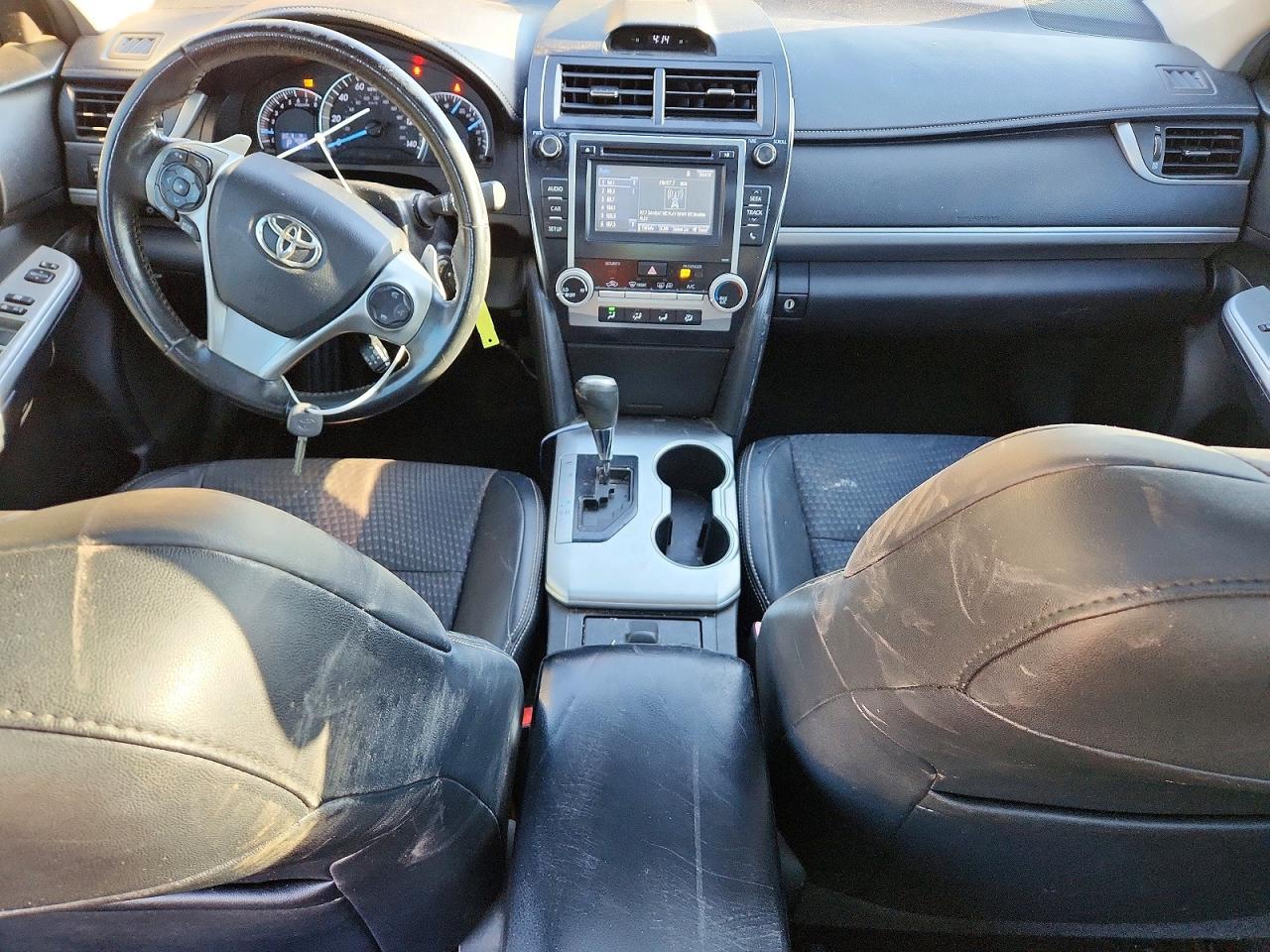 2014 TOYOTA CAMRY L photo 15