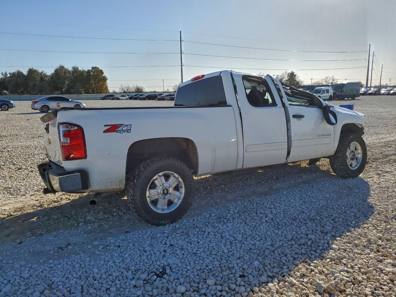 2013 CHEVROLET SILVERADO K1500 LT photo 3