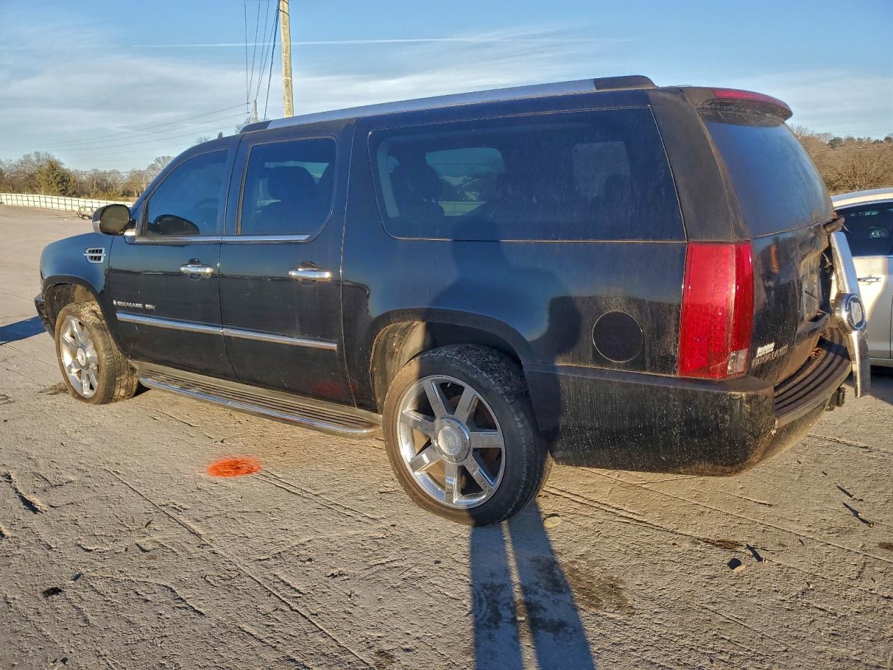 2007 CADILLAC ESCALADE ESV photo 2
