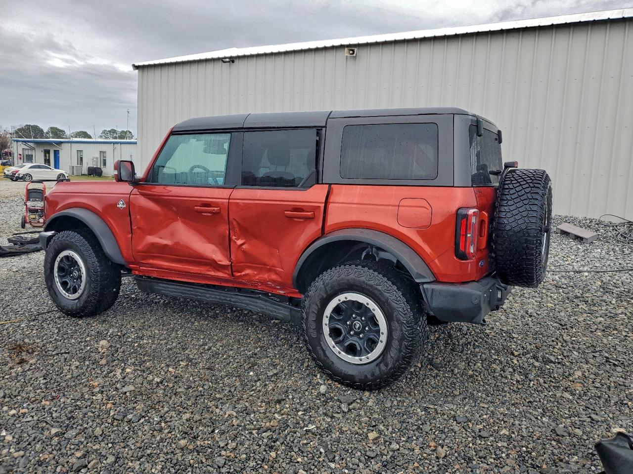 2022 FORD BRONCO BASE photo 2