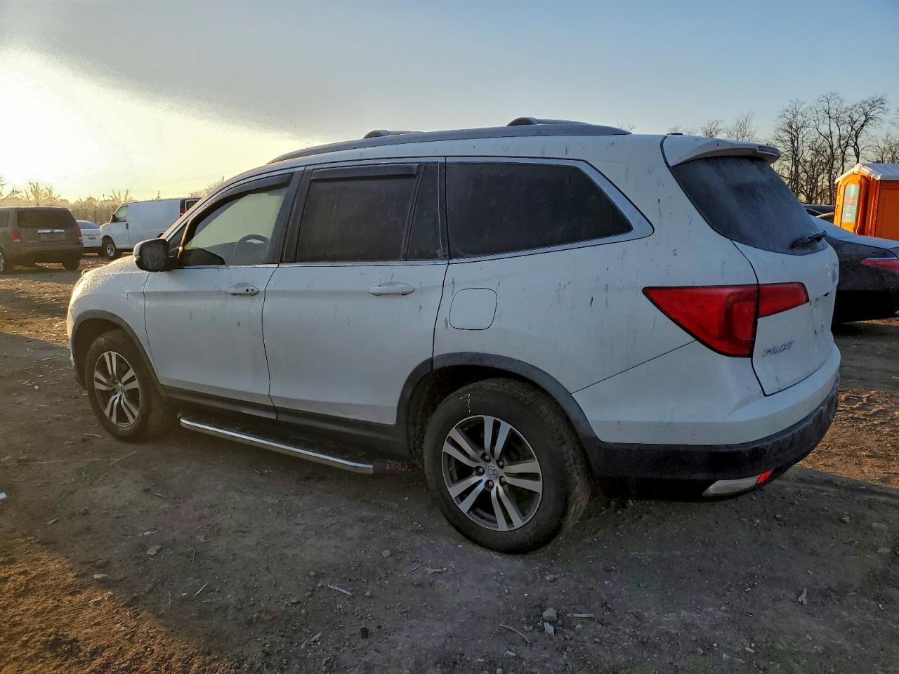 2016 HONDA PILOT EXL photo 2