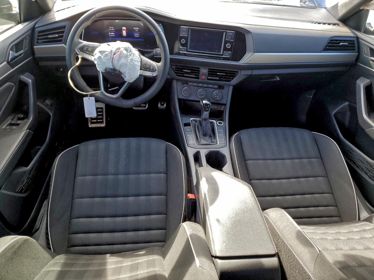2024 VOLKSWAGEN JETTA SPORT photo 8