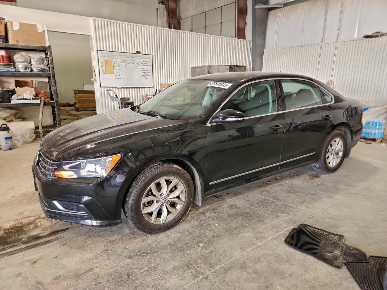 2017 VOLKSWAGEN PASSAT