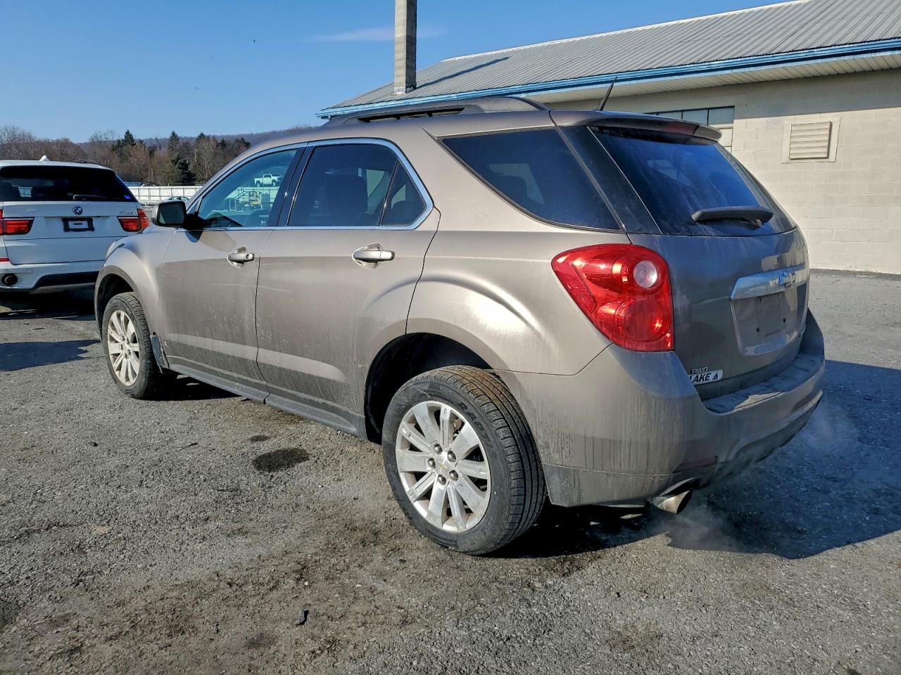 2010 CHEVROLET EQUINOX LT photo 2