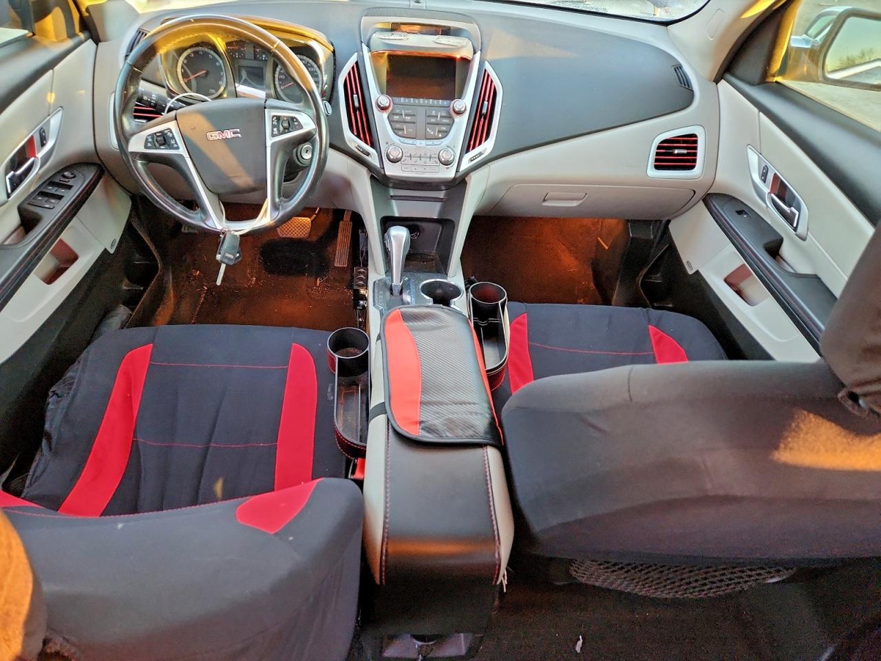 2015 GMC TERRAIN SLT photo 8