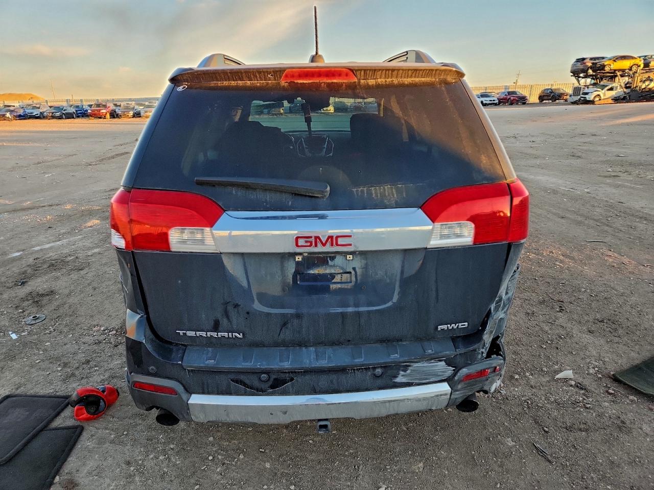 2015 GMC TERRAIN SLT photo 6