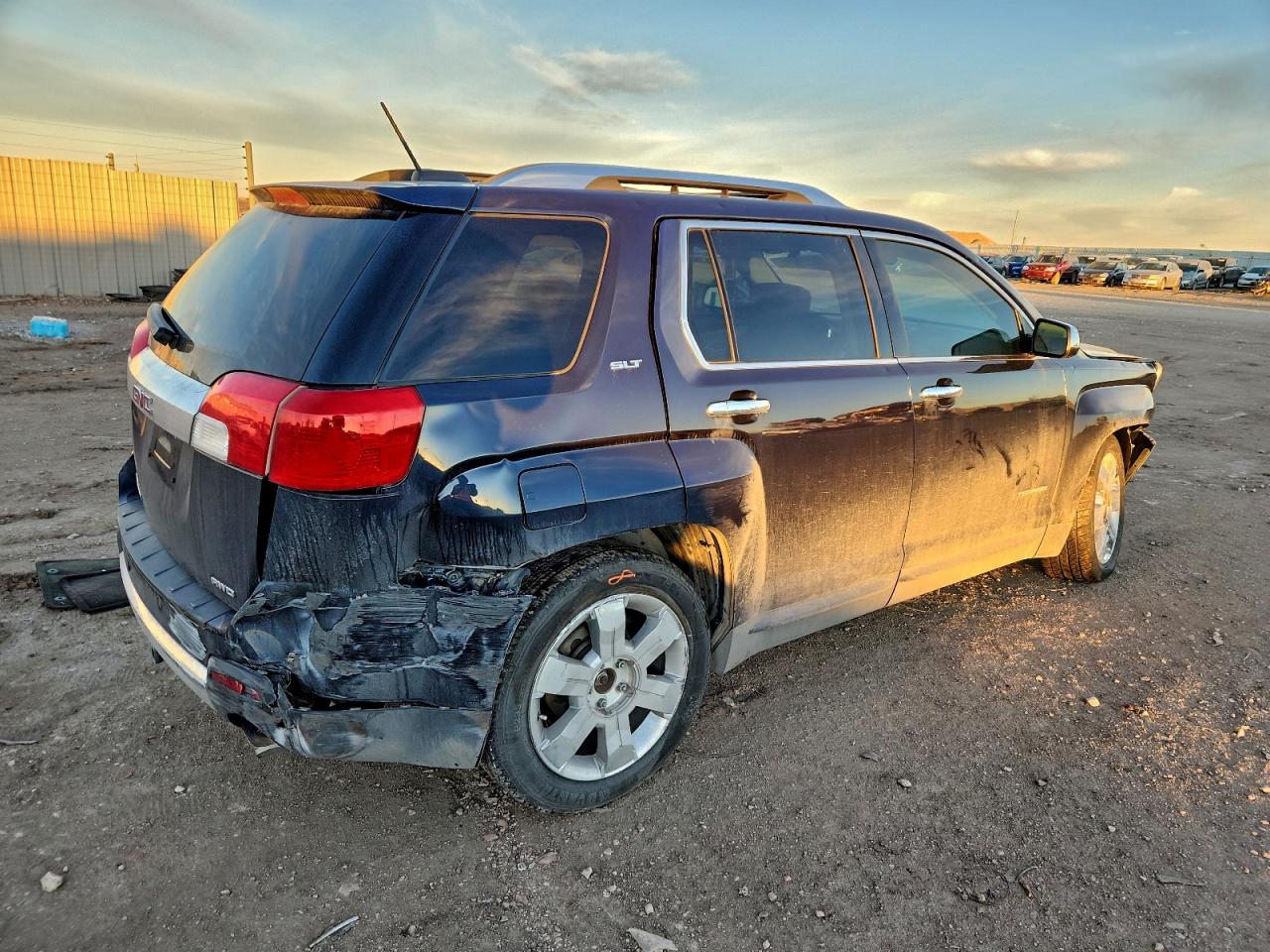 2015 GMC TERRAIN SLT photo 3