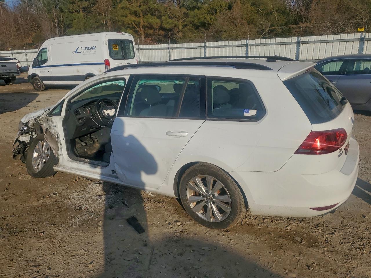 2017 VOLKSWAGEN GOLF SPORTWAGEN S photo 4