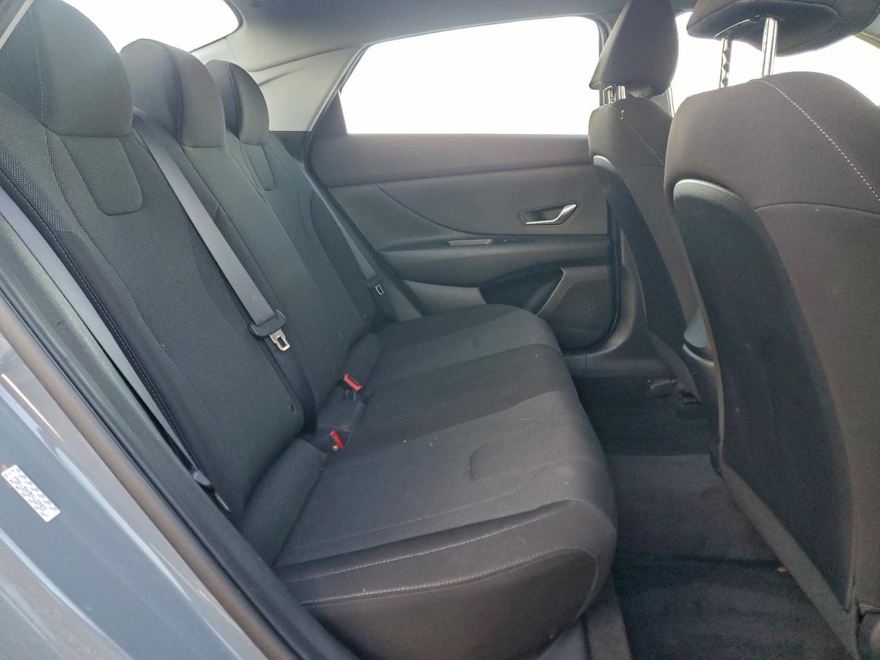 2021 HYUNDAI ELANTRA SE photo 10