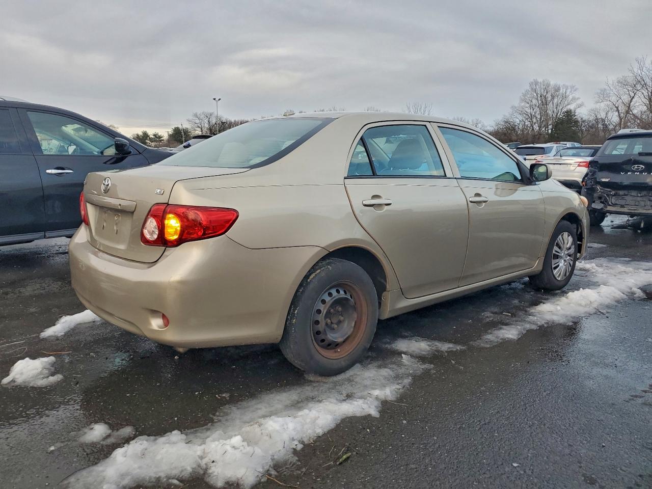 2010 TOYOTA COROLLA BASE photo 7
