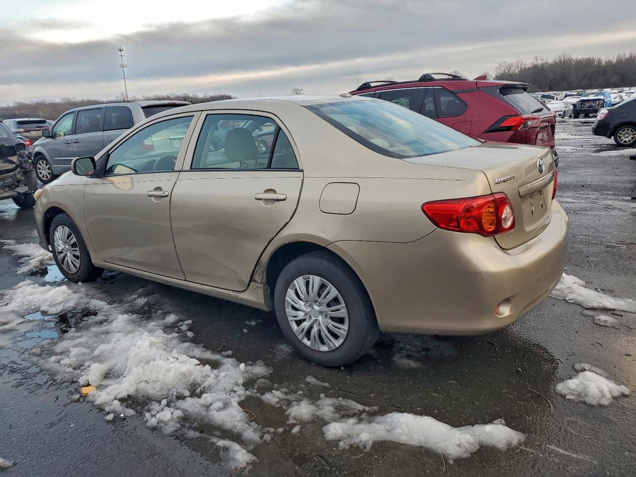 2010 TOYOTA COROLLA BASE photo 4