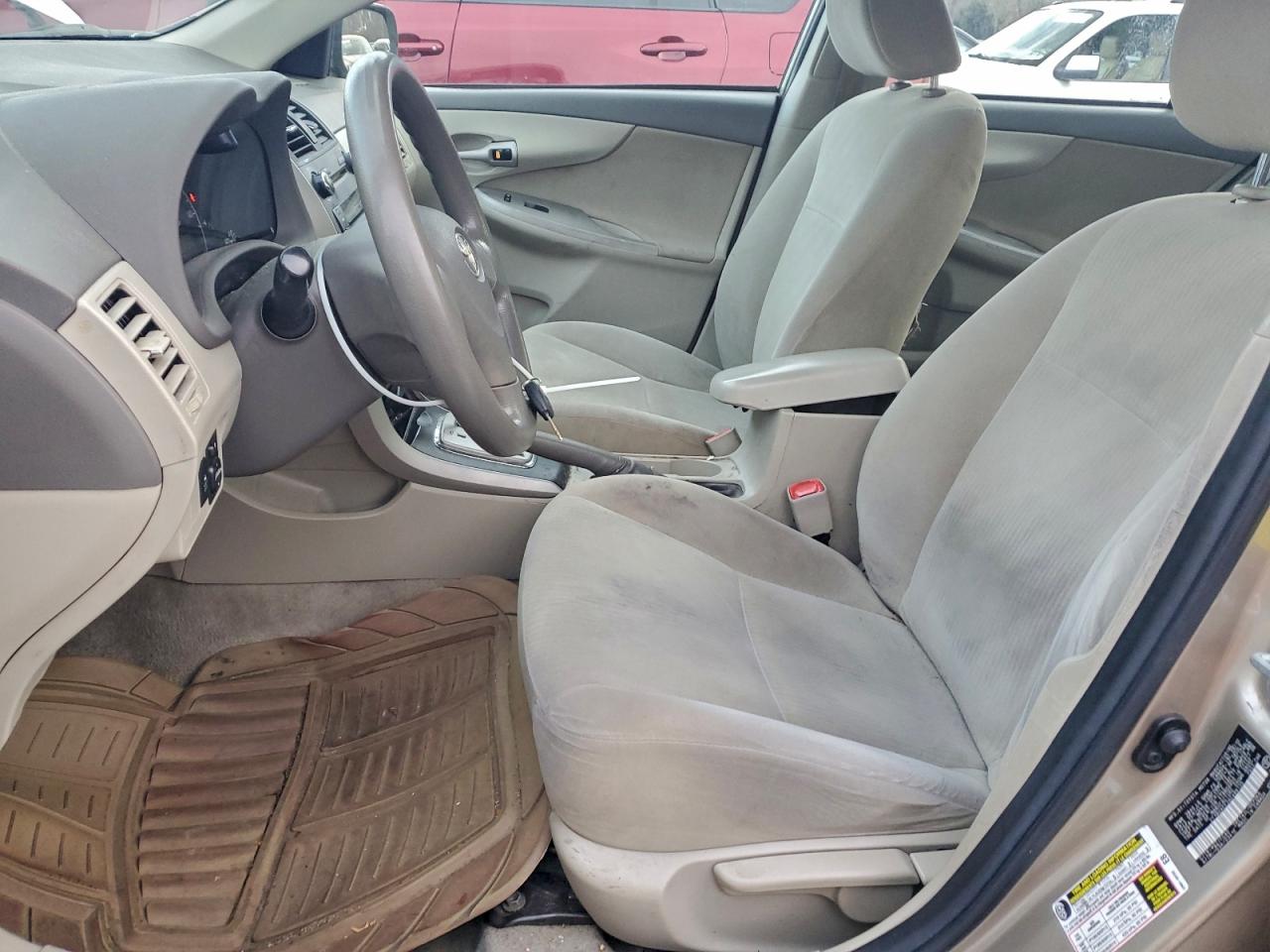2010 TOYOTA COROLLA BASE photo 19