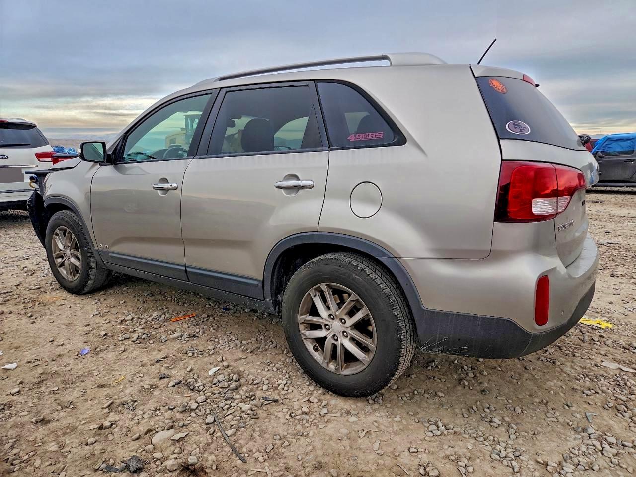 2014 KIA SORENTO LX photo 2