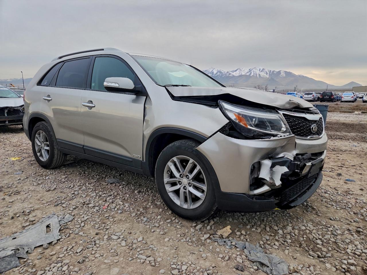 2014 KIA SORENTO LX photo 4