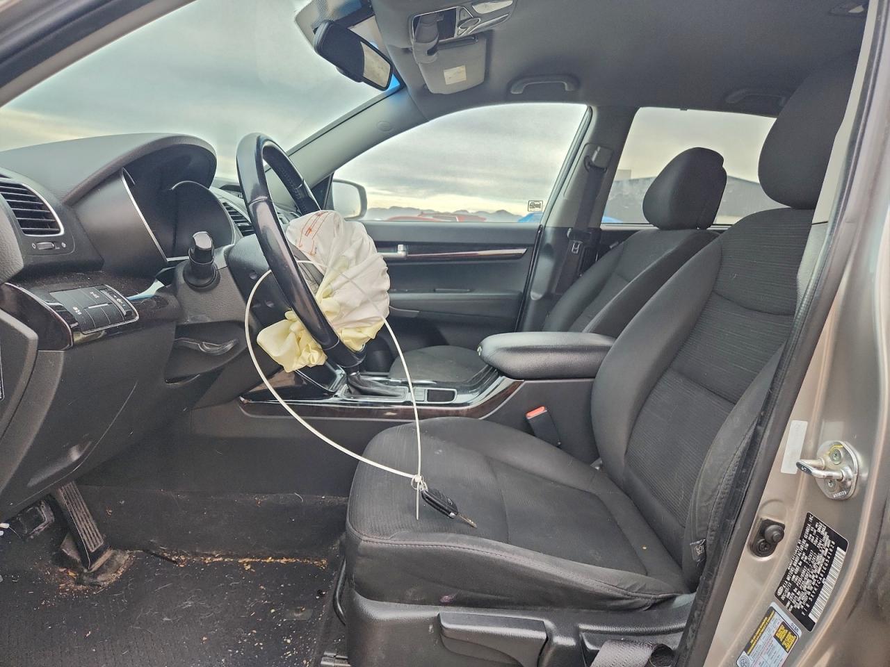 2014 KIA SORENTO LX photo 7