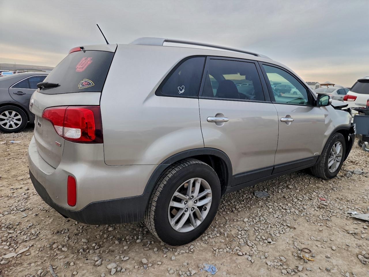 2014 KIA SORENTO LX photo 3