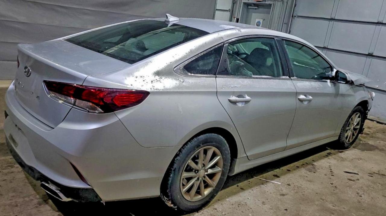 2018 HYUNDAI SONATA SE photo 3