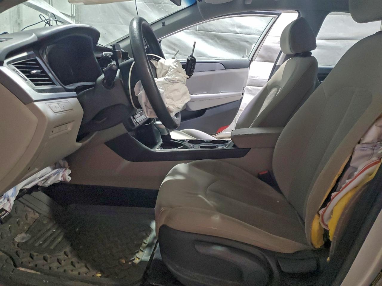 2018 HYUNDAI SONATA SE photo 7