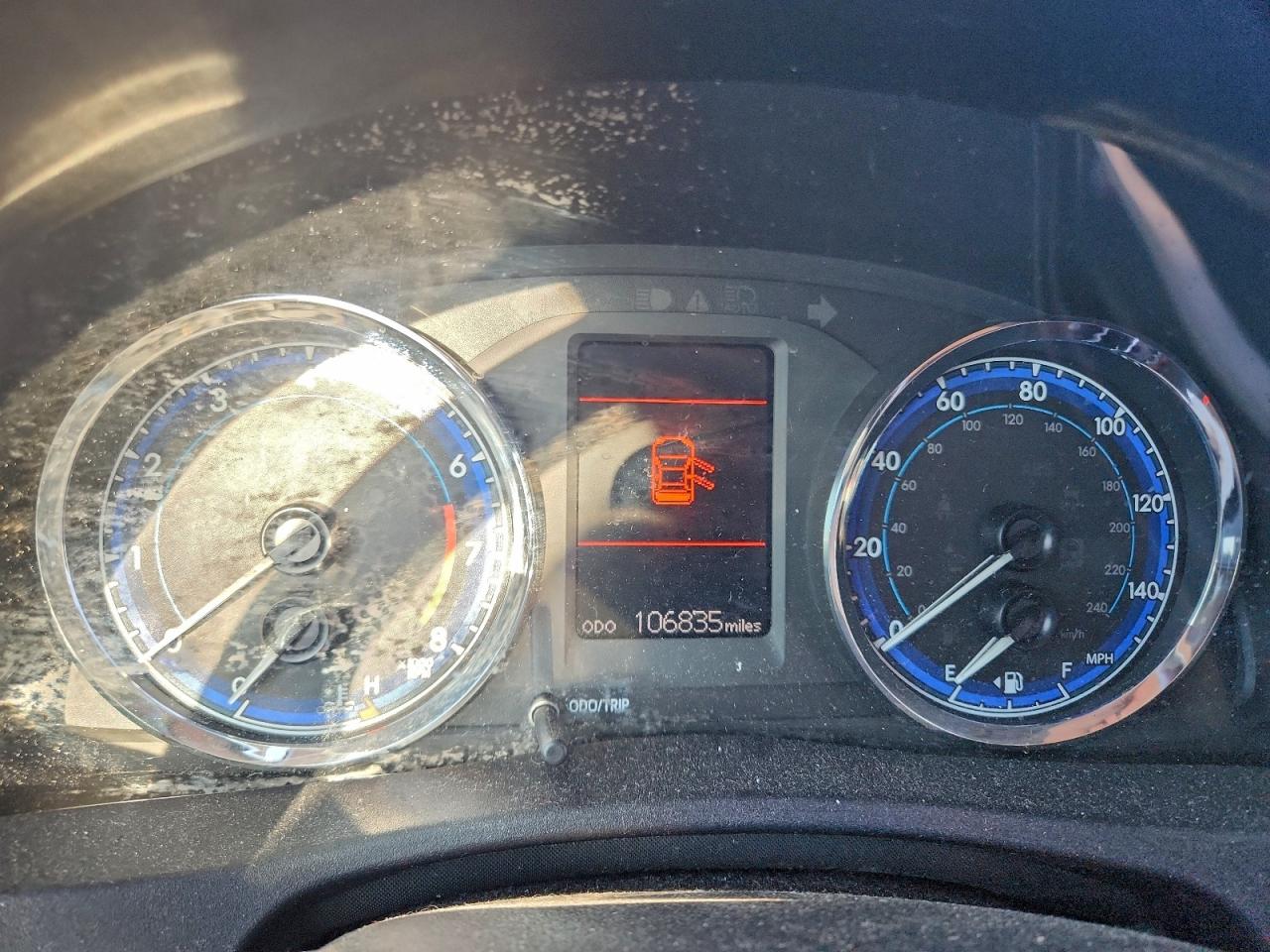2018 TOYOTA COROLLA L photo 9