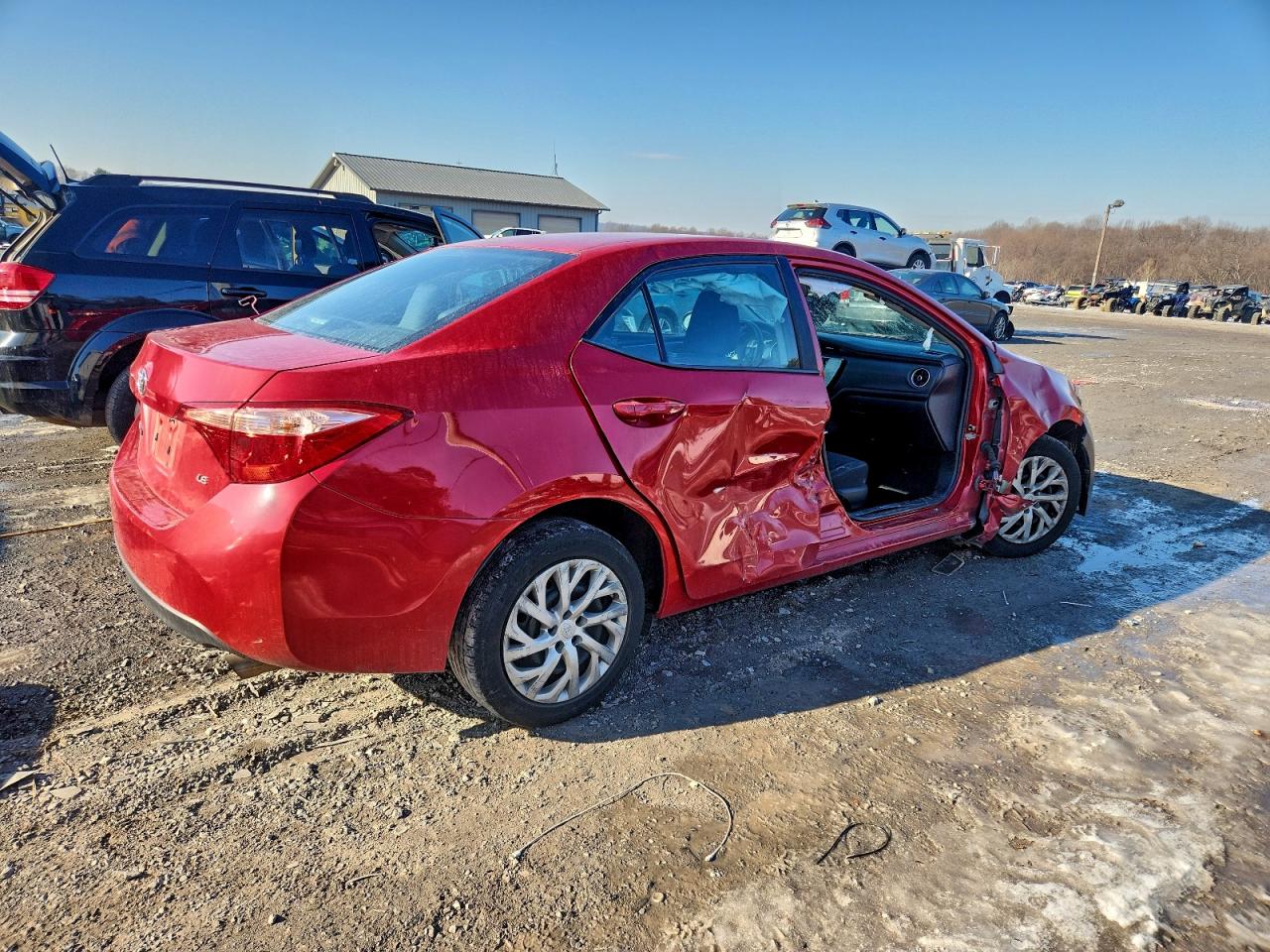 2018 TOYOTA COROLLA L photo 3
