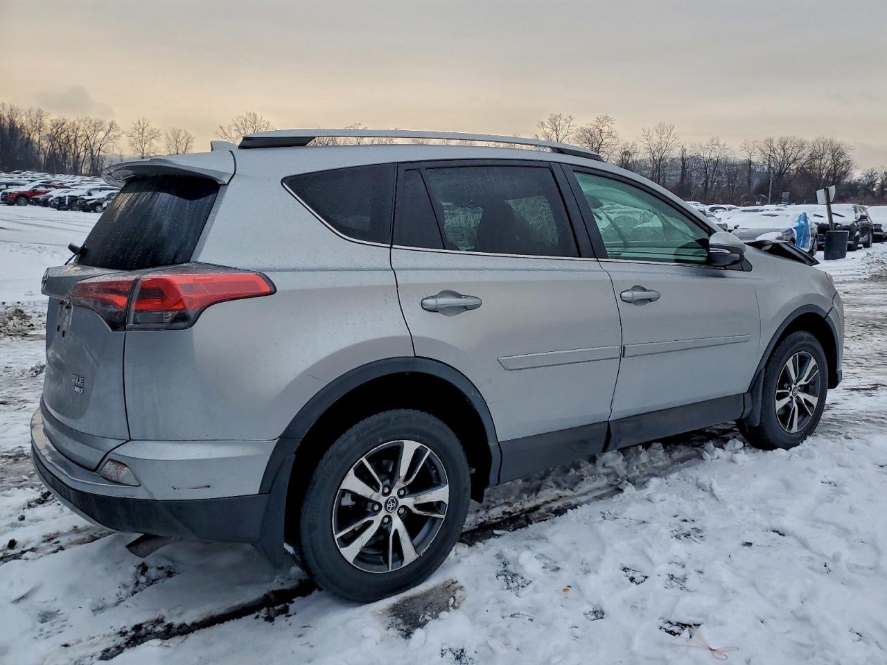 2018 TOYOTA RAV4 ADVENTURE photo 5