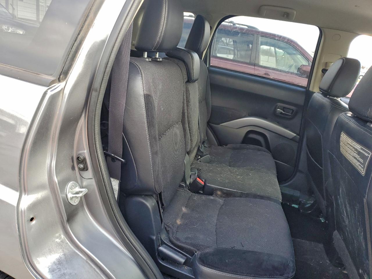 2013 MITSUBISHI OUTLANDER SE photo 21