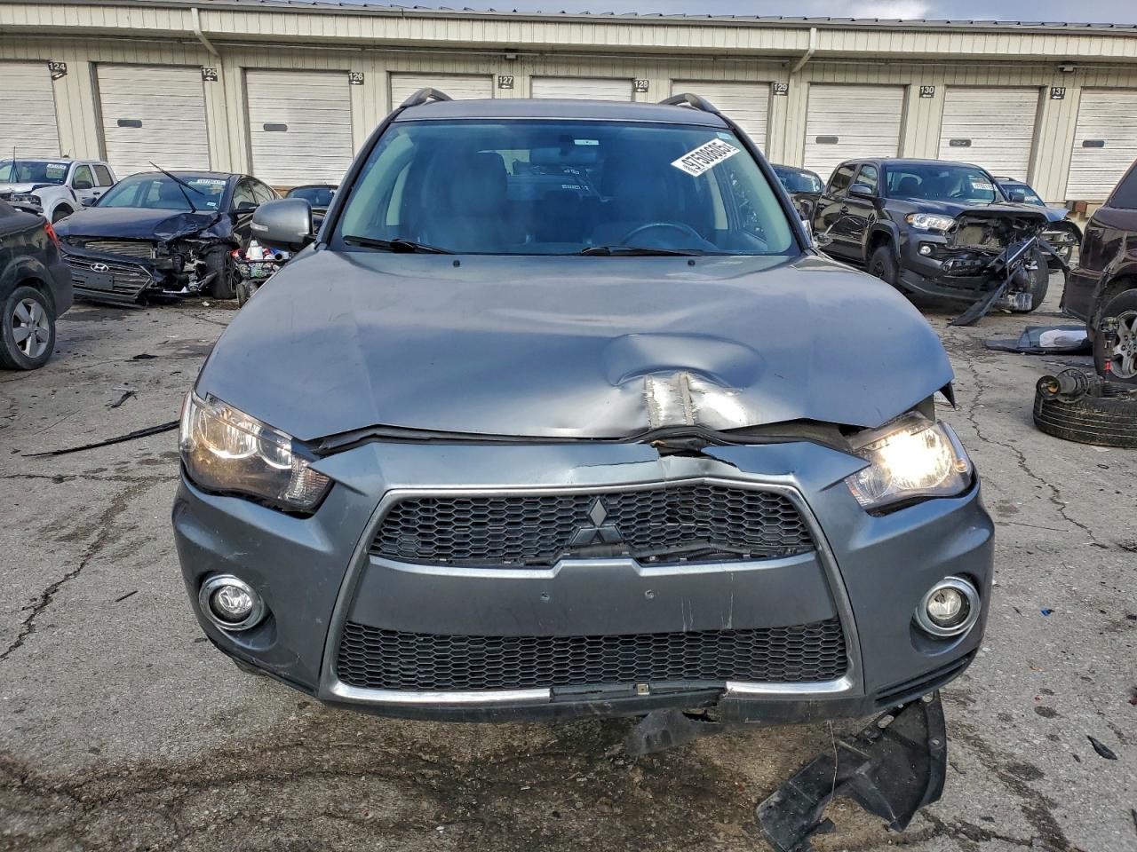 2013 MITSUBISHI OUTLANDER SE photo 9