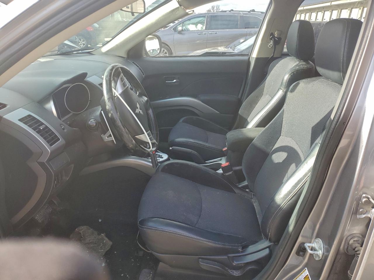 2013 MITSUBISHI OUTLANDER SE photo 13