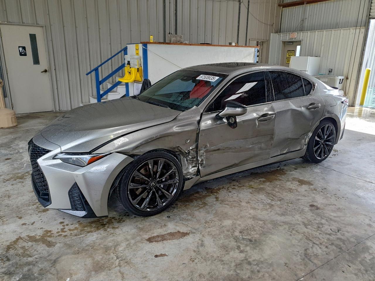 2021 LEXUS IS