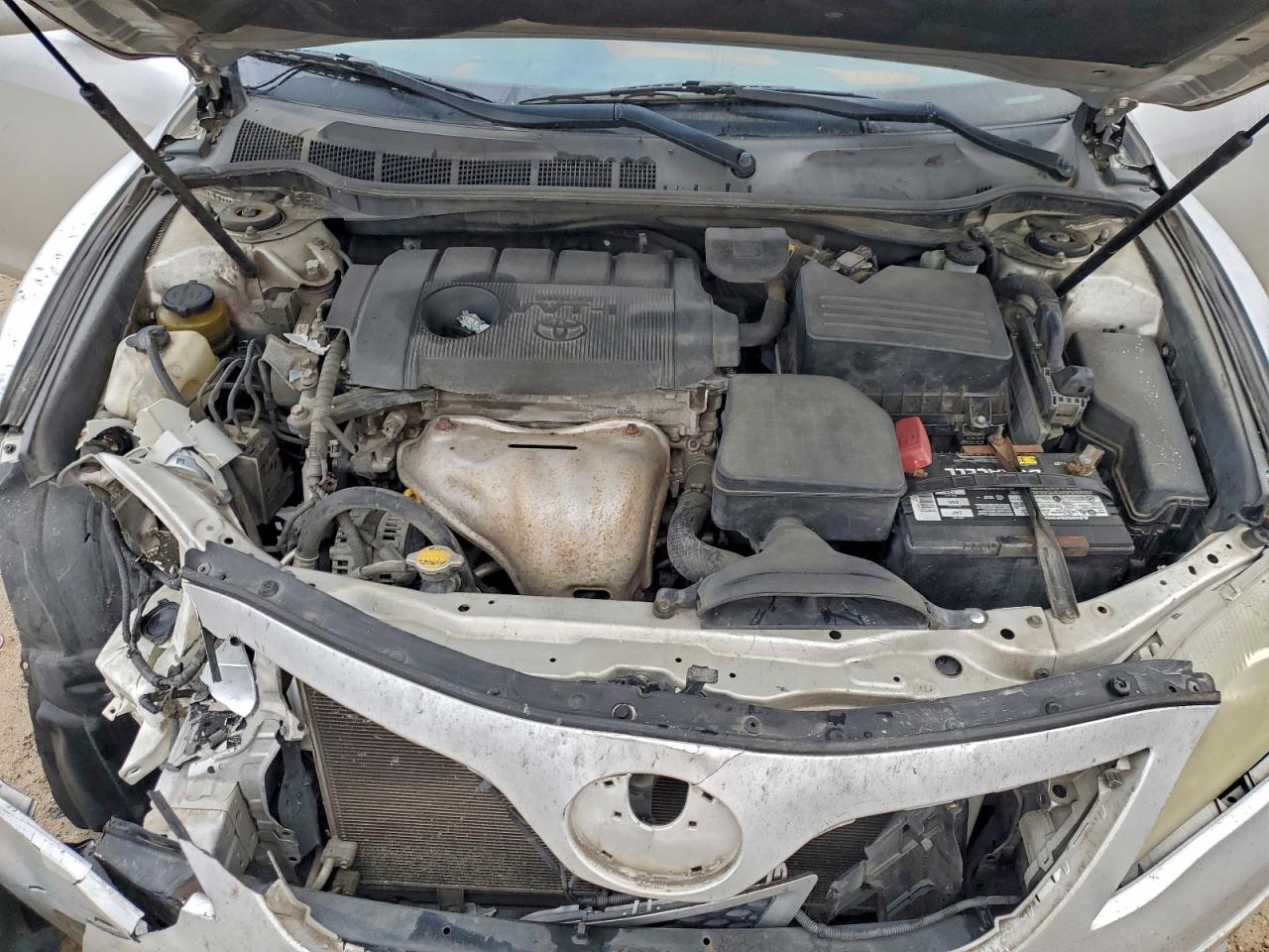 2011 TOYOTA CAMRY BASE photo 11