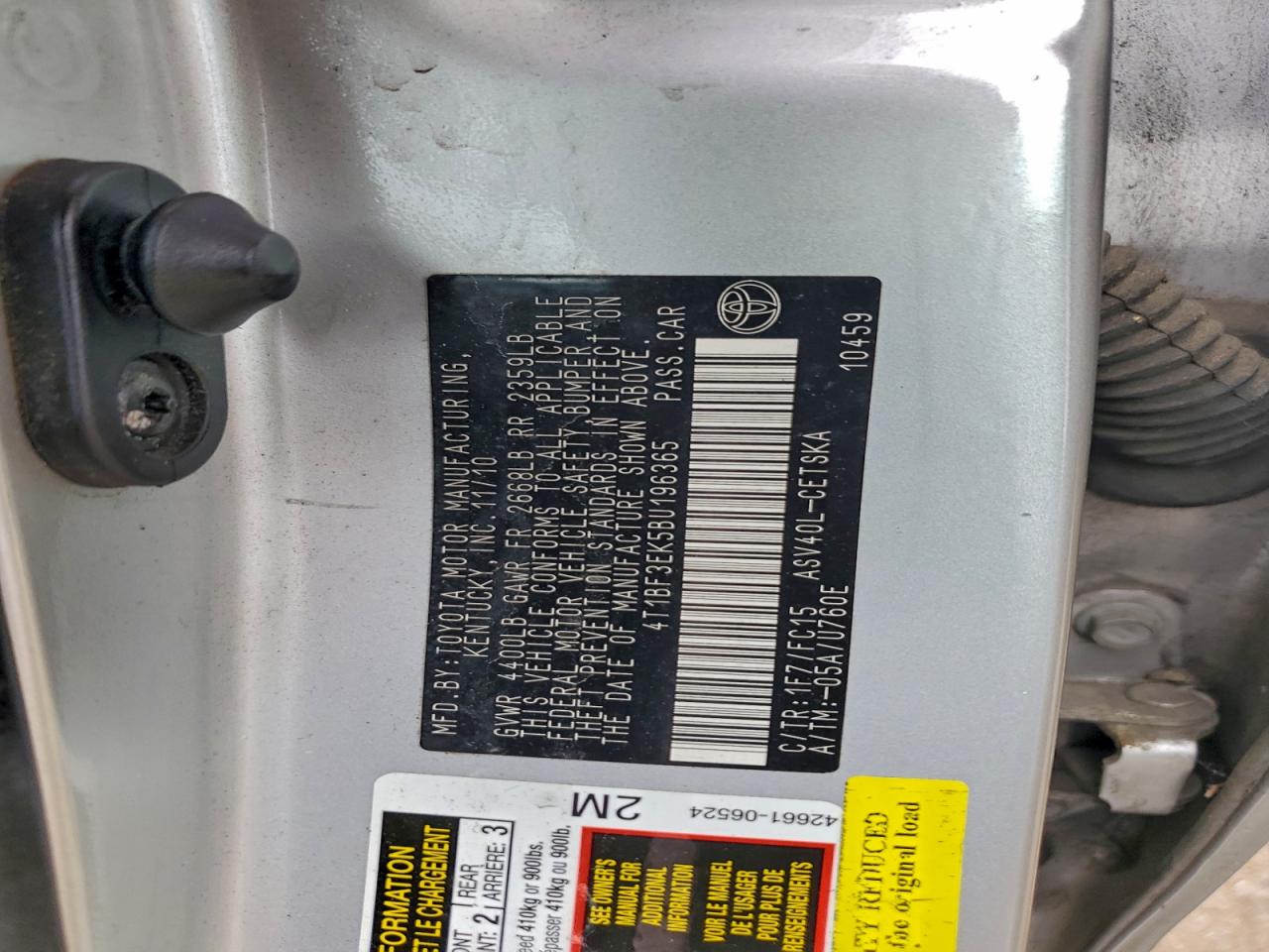 2011 TOYOTA CAMRY BASE photo 12