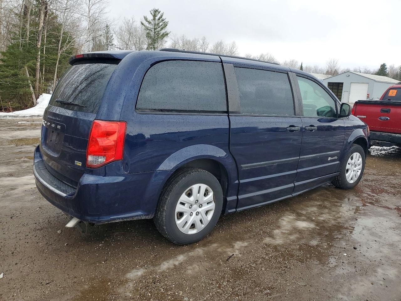 2015 DODGE GRAND CARAVAN SE photo 3