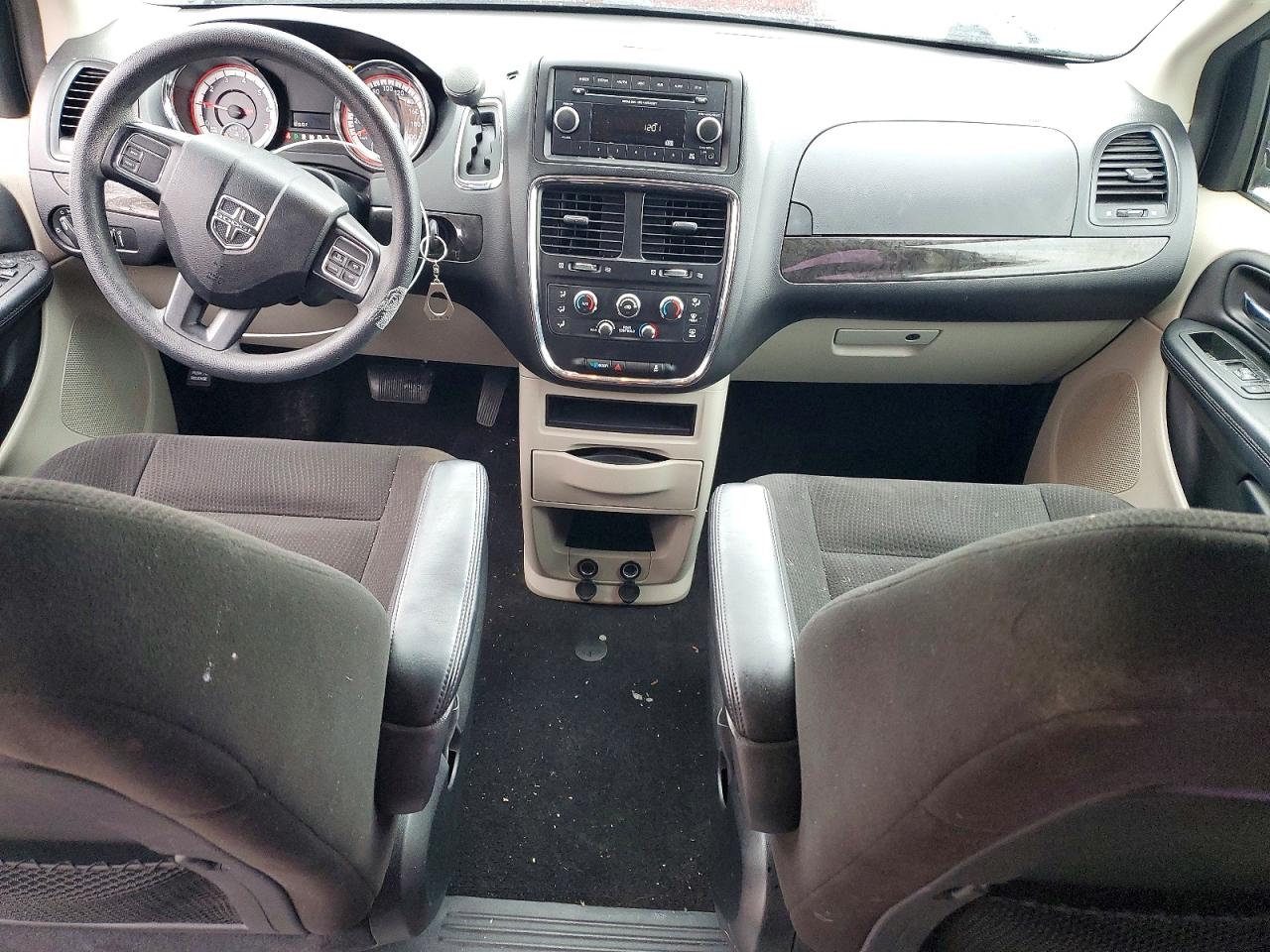 2015 DODGE GRAND CARAVAN SE photo 8