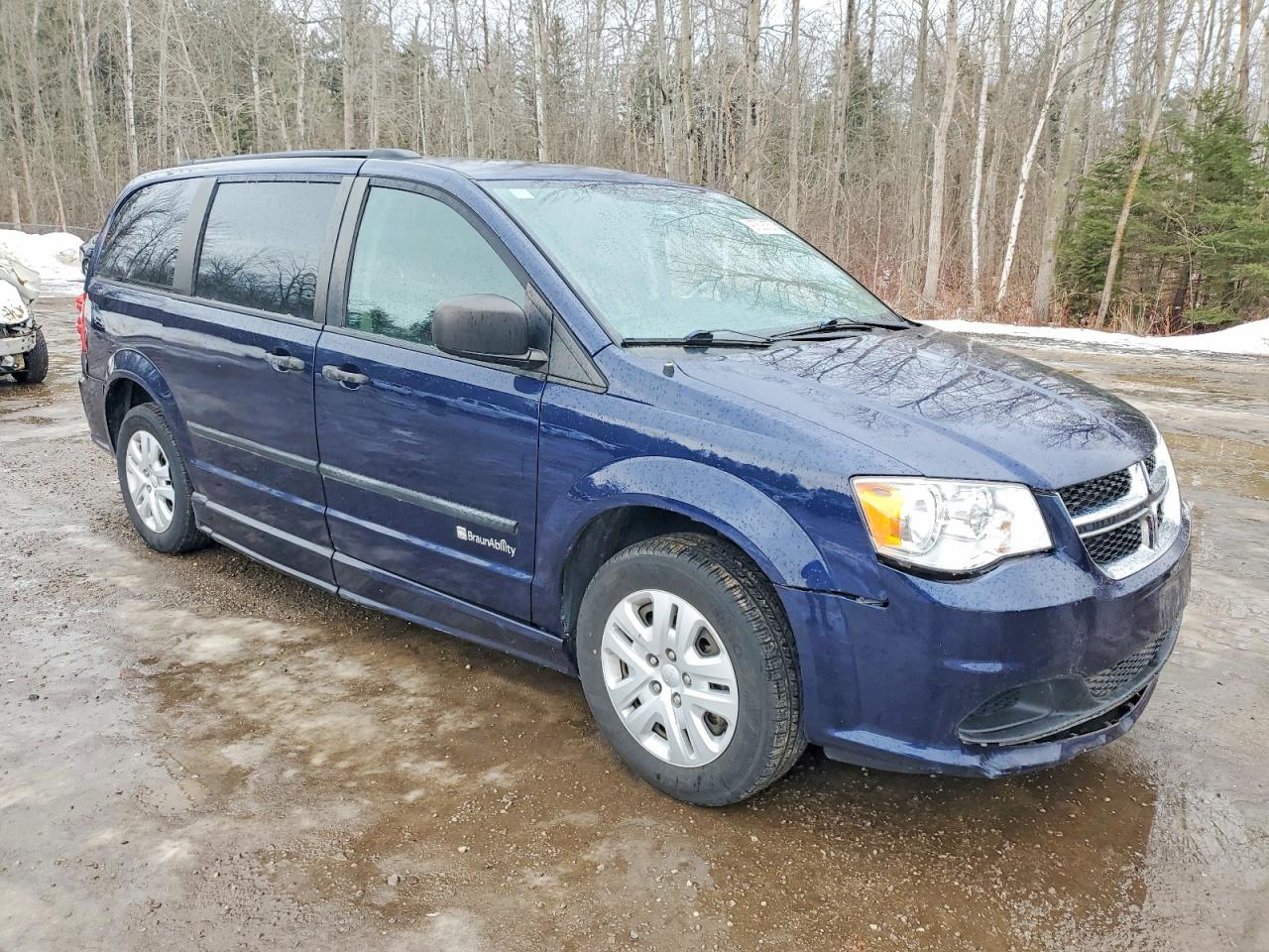 2015 DODGE GRAND CARAVAN SE photo 4