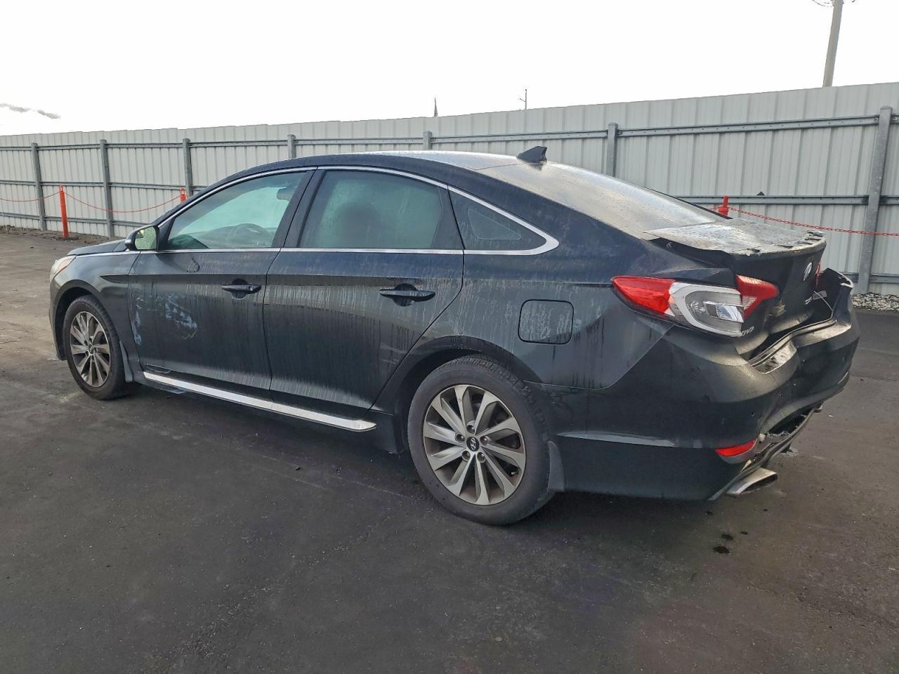 2015 HYUNDAI SONATA SPORT photo 2