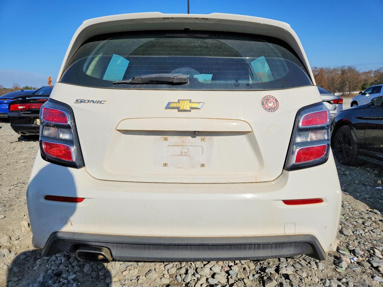 2017 CHEVROLET SONIC photo 6