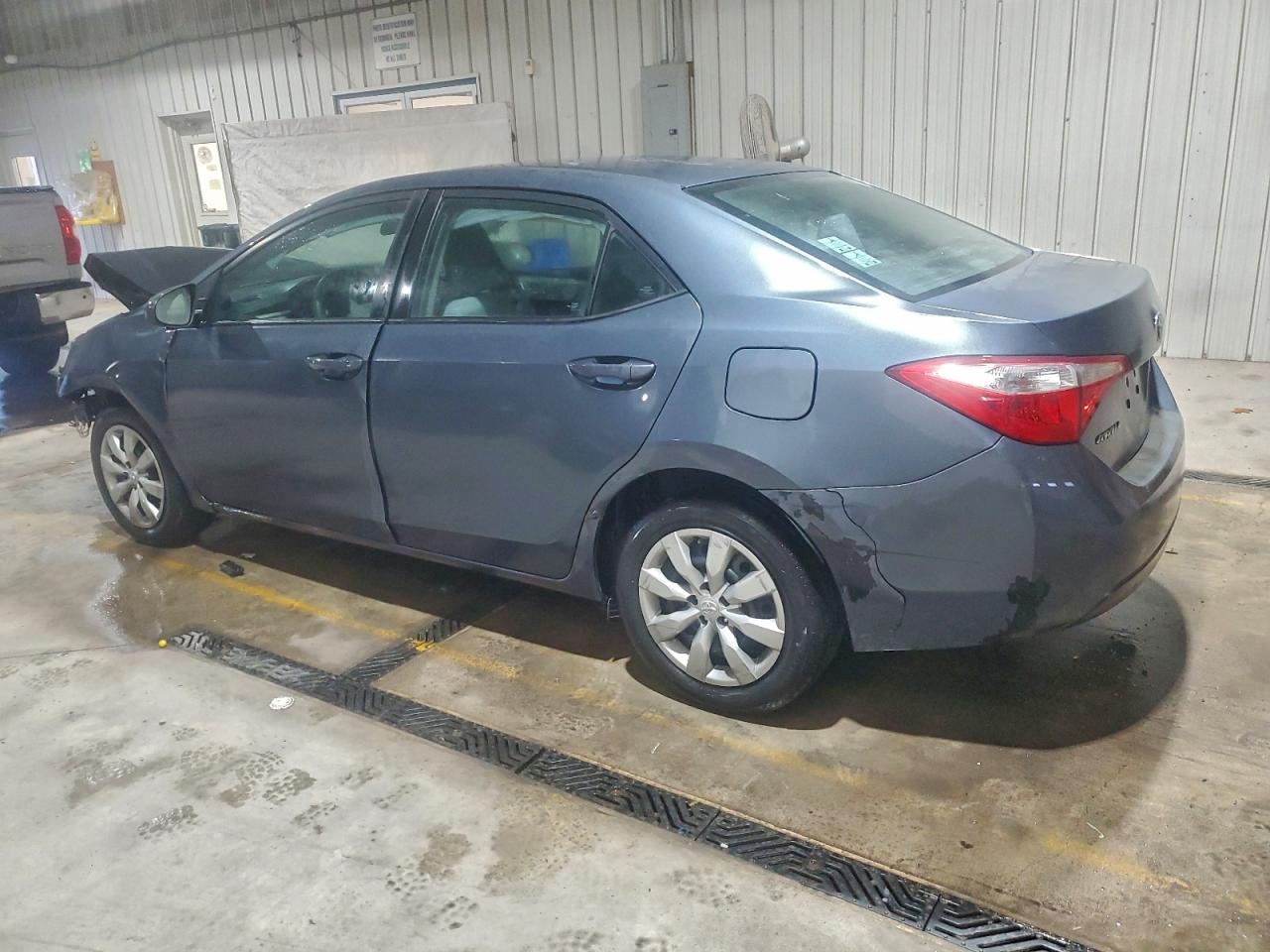2014 TOYOTA COROLLA L photo 3