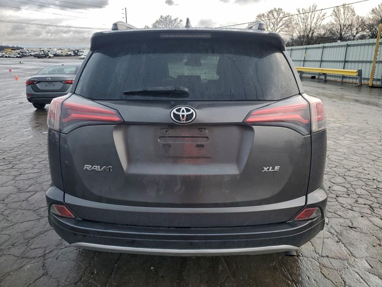 2017 TOYOTA RAV4 XLE photo 11