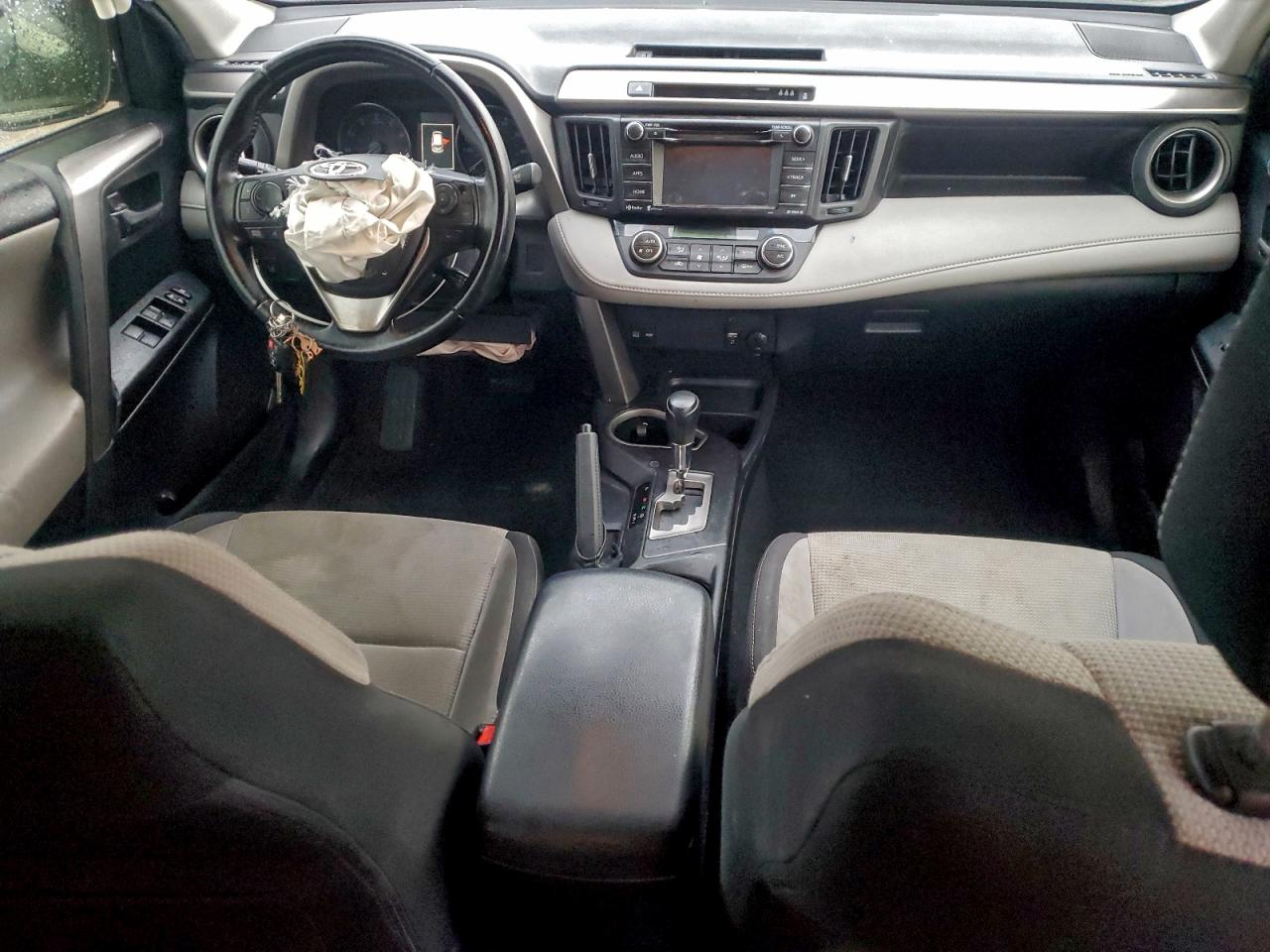2017 TOYOTA RAV4 XLE photo 15