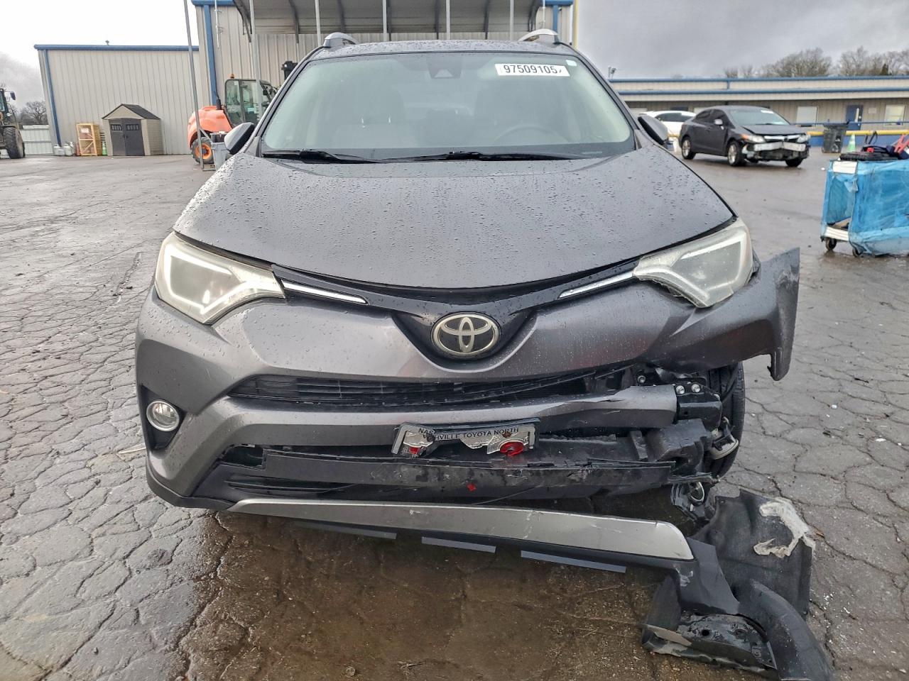 2017 TOYOTA RAV4 XLE photo 9