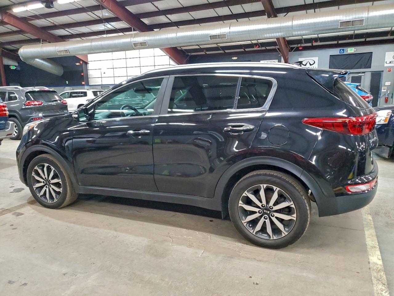 2017 KIA SPORTAGE EX photo 2