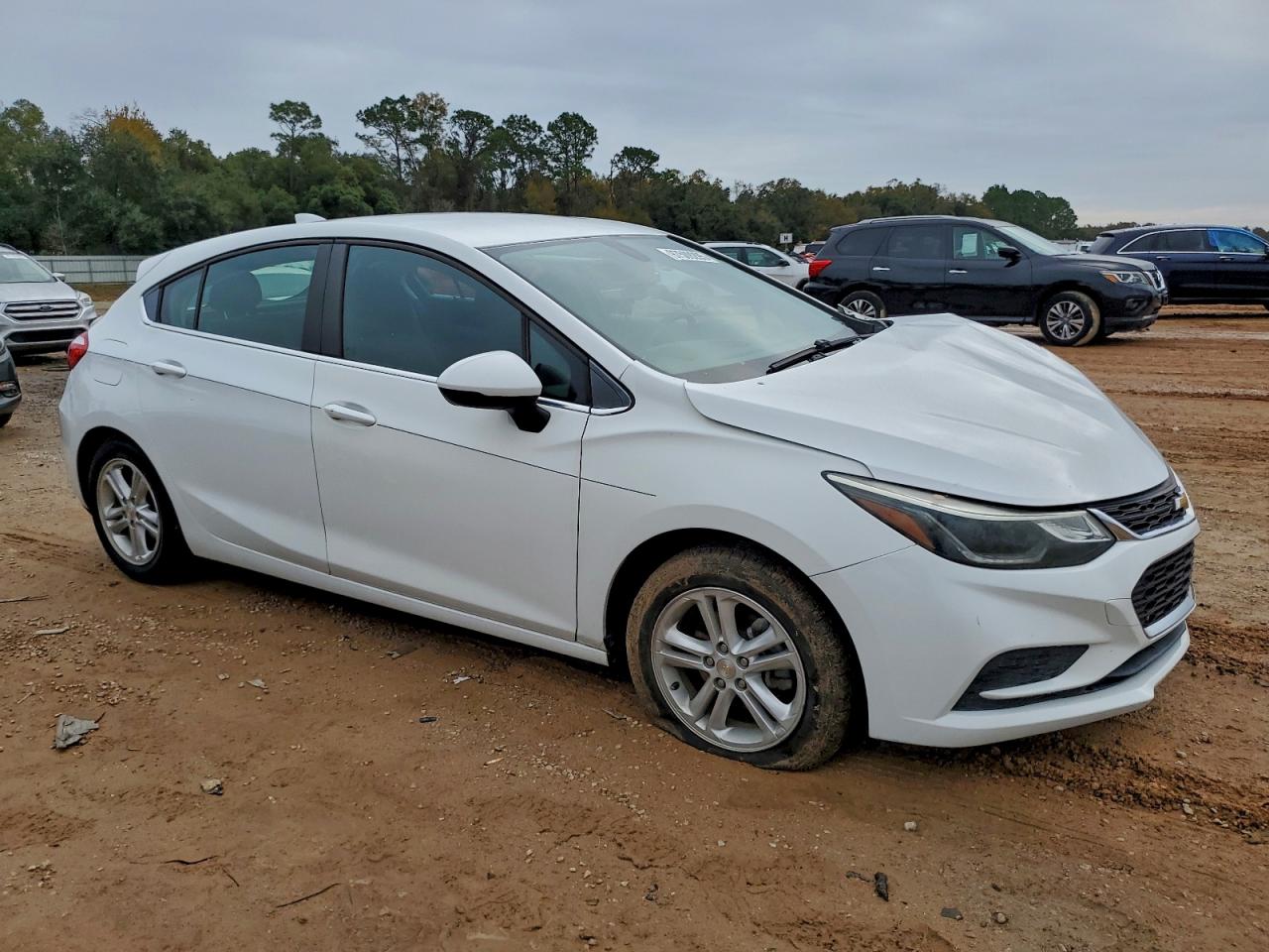 2017 CHEVROLET CRUZE LT photo 4
