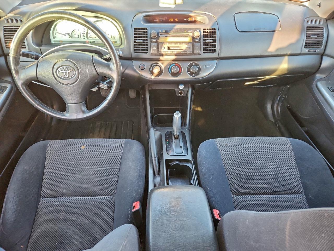 2004 TOYOTA CAMRY SE photo 22
