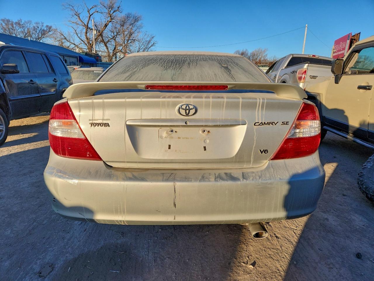 2004 TOYOTA CAMRY SE photo 16