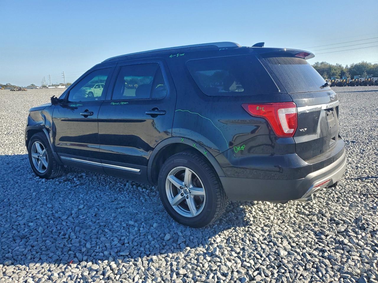 2016 FORD EXPLORER XLT photo 3