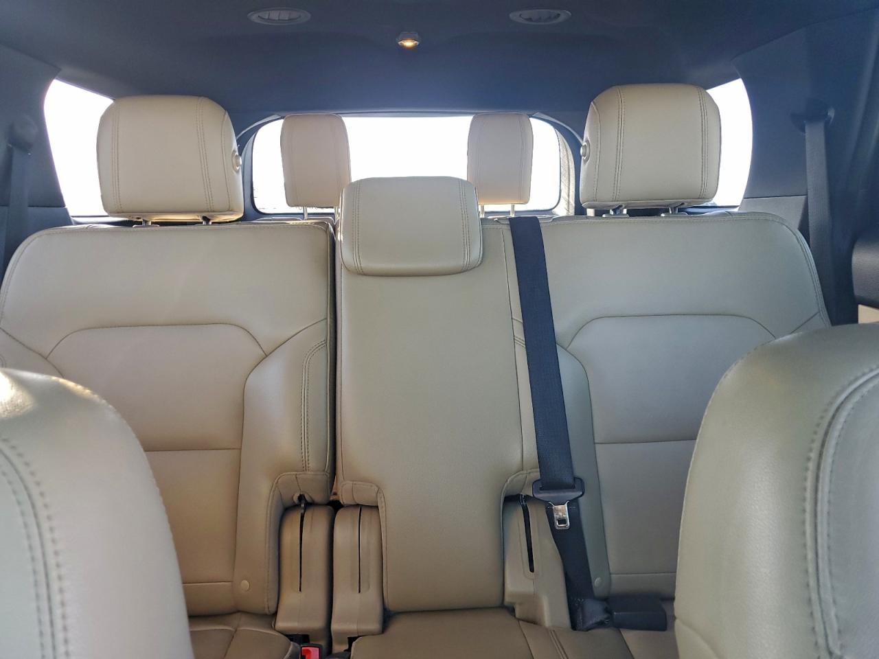 2016 FORD EXPLORER XLT photo 19