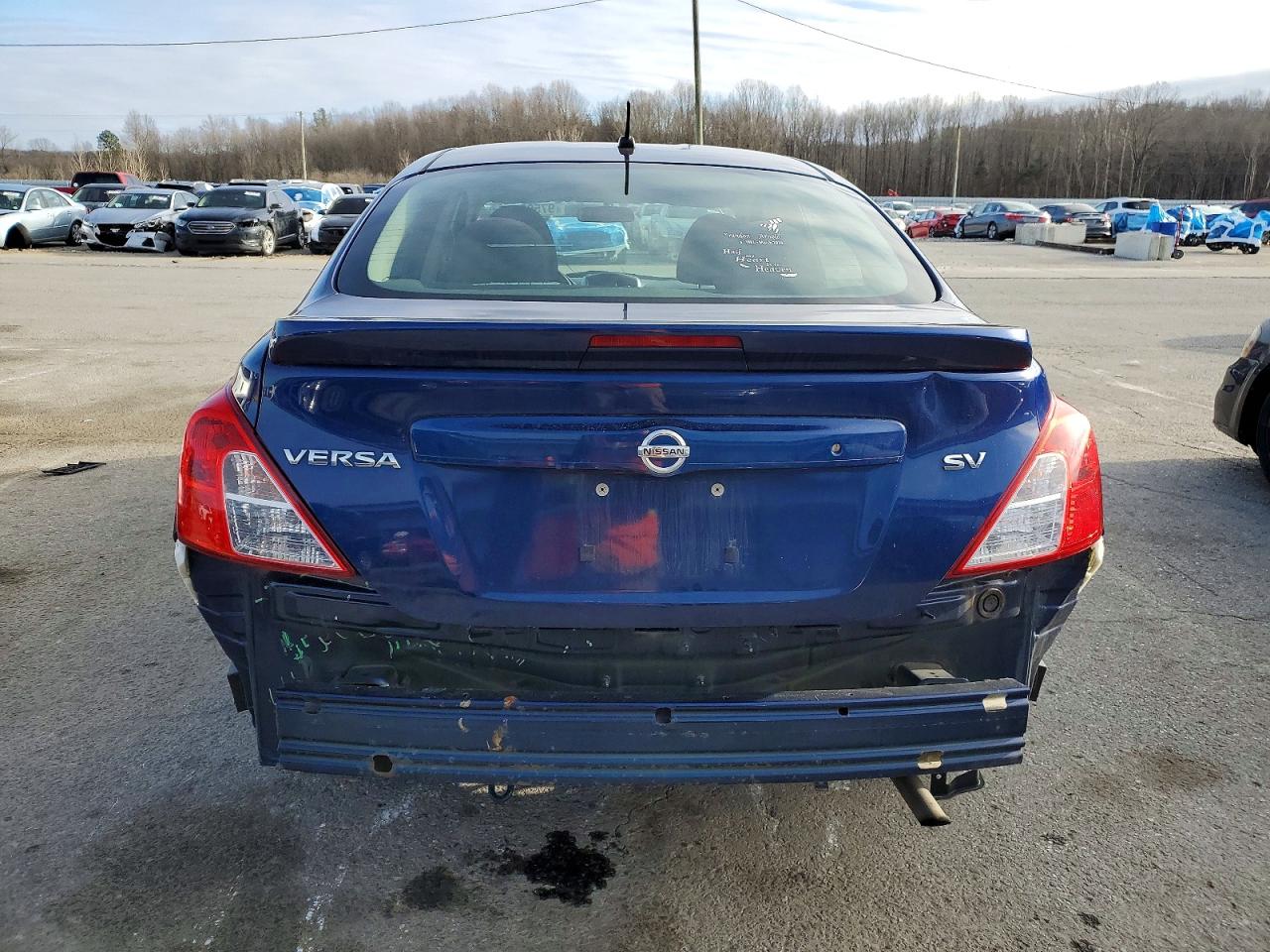 2018 NISSAN VERSA S photo 6