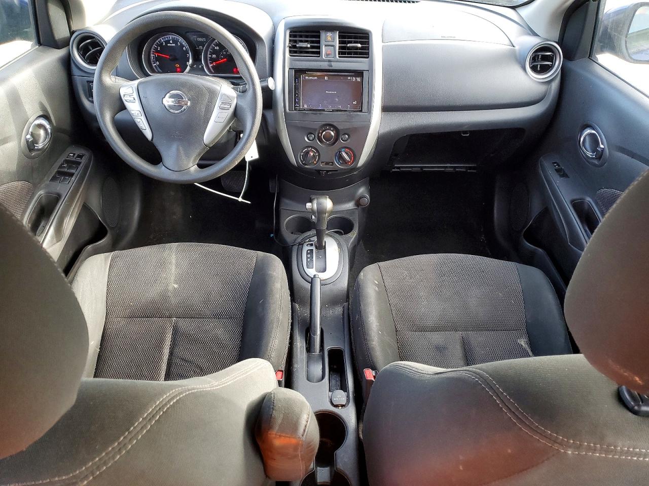 2018 NISSAN VERSA S photo 8